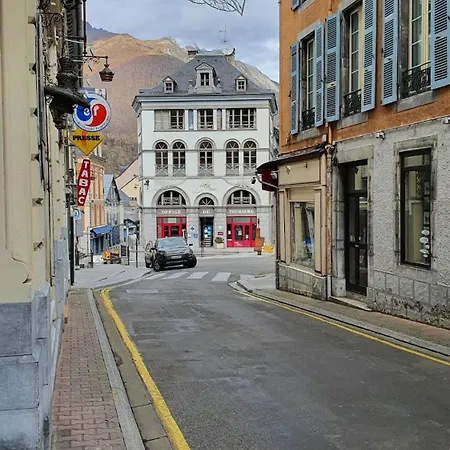 Appartement Renove De 2 Pieces En Plein Centre De Cauterets 科特雷
